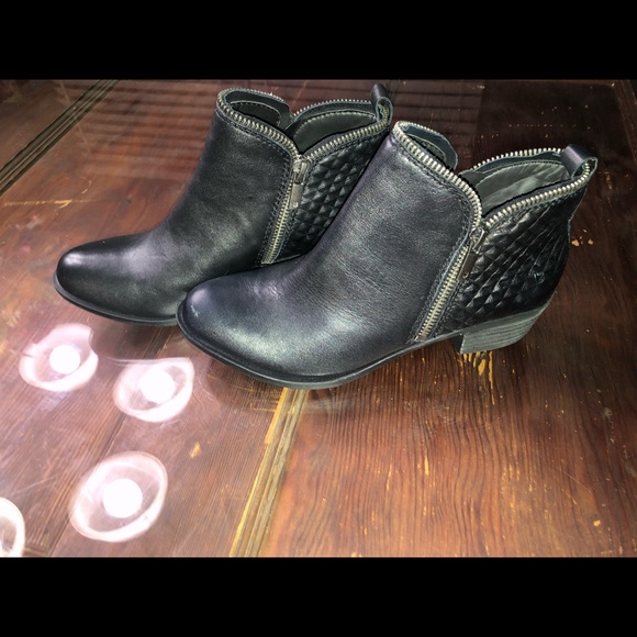 Lucky Brand black leather booties sz 6 - Picture 4 of 8